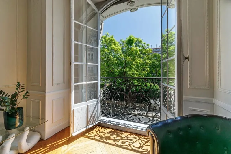 Vente NICE - MUSICIENS - Place Mozart : 3 pièces Immeuble Bourgeois - Photo 1