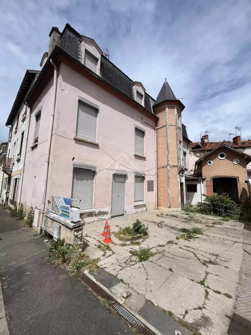 EXCLUSIVITE VICHY IMMEUBLE DE CINQ APPARTEMENTS A RENOVER - Photo 1