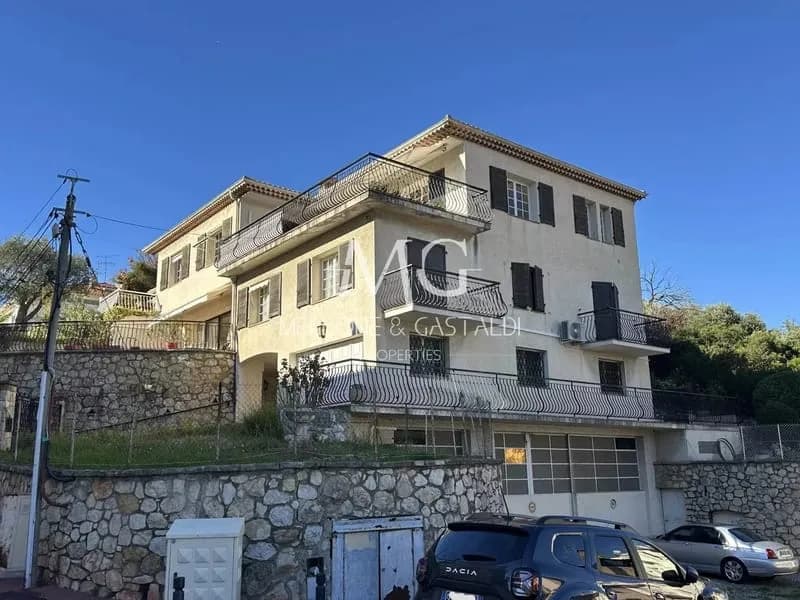 CANNES - IMMEUBLE A RENOVER / TRANSFORMER - Photo 1