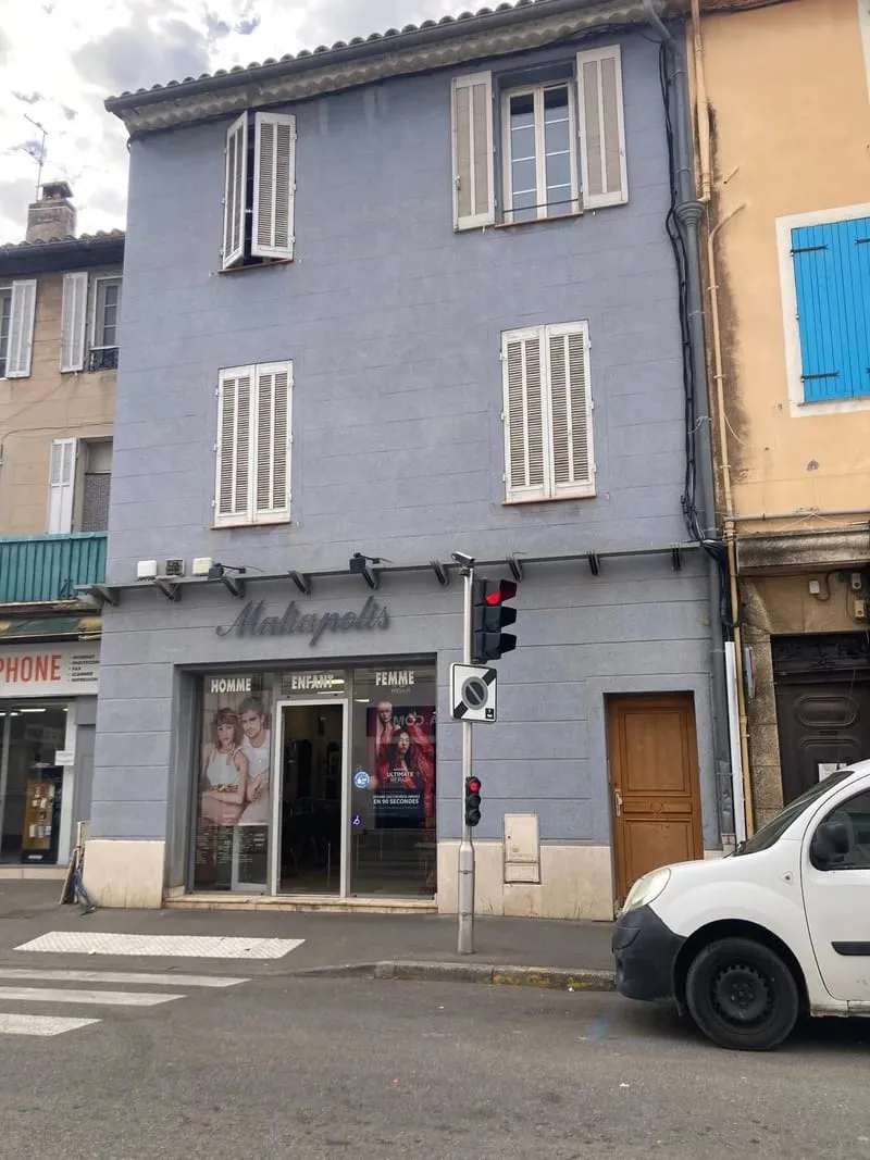 Immeuble à vendre - Marignane Centre - Photo 1