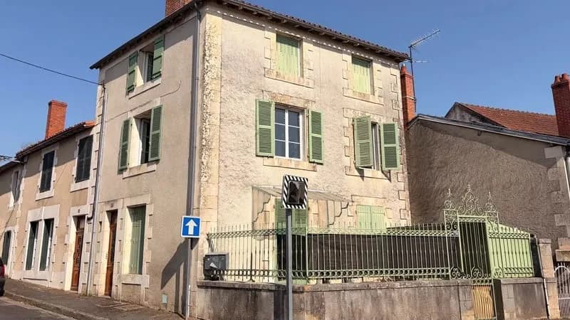 Excellente opportunité d'investissement : immeuble comprenant 3 petits appartements destinés à la location - Photo 1