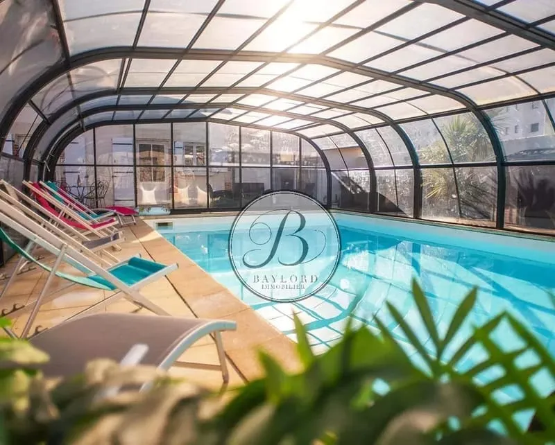 Ensemble immobilier de charme avec piscine - Photo 1