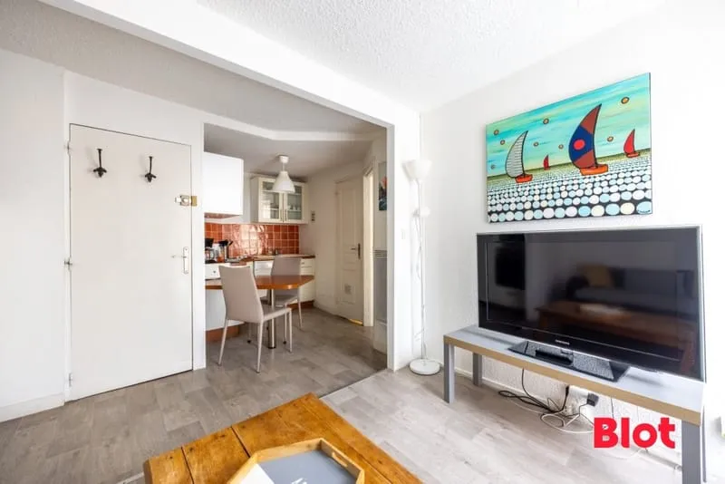 A vendre à DINARD - Immeuble de rapport 3 appartements meublés à deux pas de la plage - Photo 1