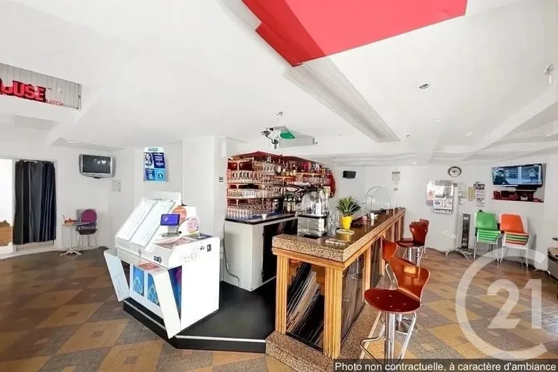 Bâtiment 202 m² - Photo 1
