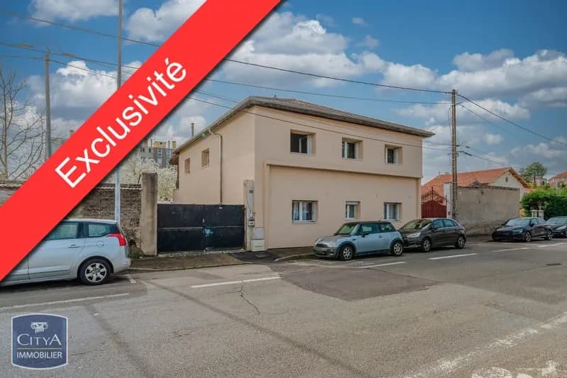 Immeuble - Photo 1