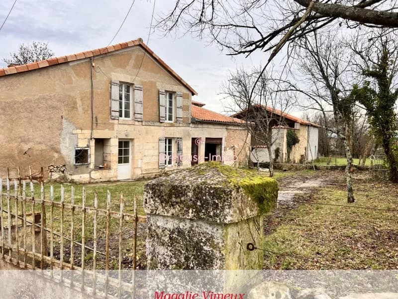 Ensemble immobilier de 2 maisons, une grande grange sur terrain 2000 m2 environ - Photo 1