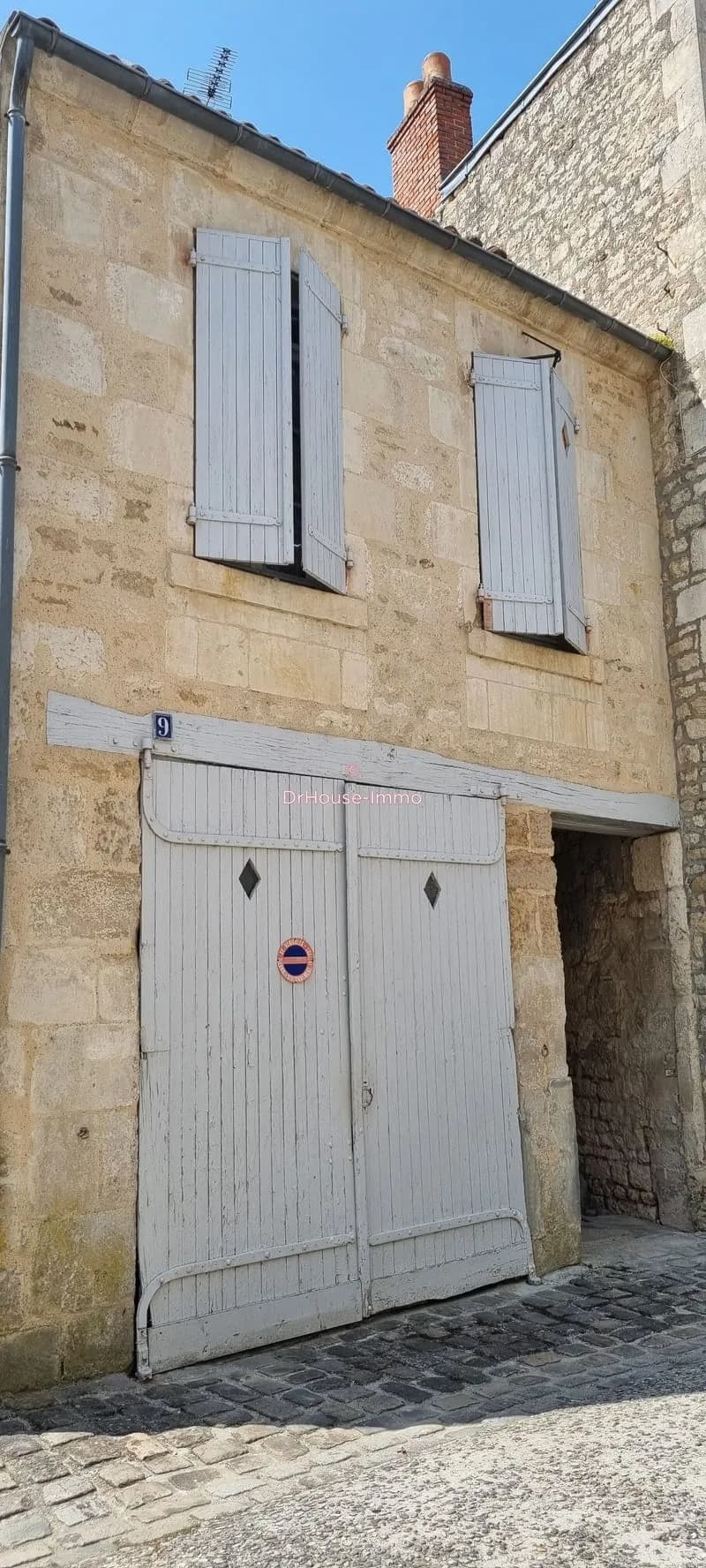 ENSEMBLE IMMOBILIER AVEC GARAGE ET 3 STUDIOS - Photo 1