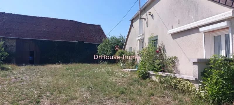 Ensemble immobilier sur 3800 m² - Photo 1