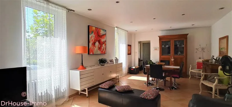 ALÈS immeuble 195m² 4 appartements et studio - Photo 1