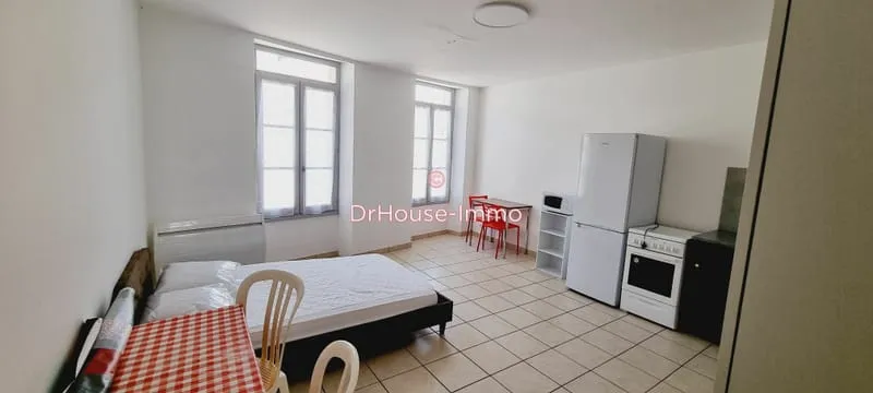 ENSEMBLE IMMOBILIER AVEC GARAGE ET 3 STUDIOS - Photo 1