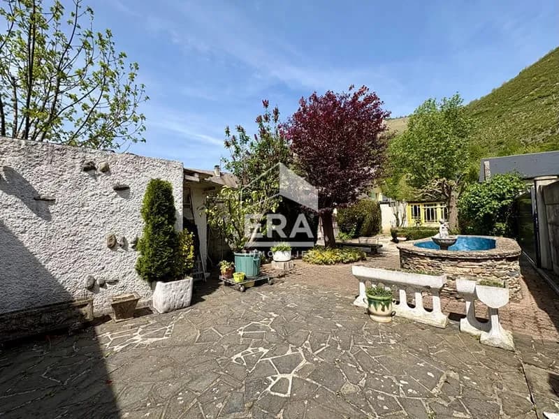 A vendre Immeuble au sud de Bagnères-de-Bigorre 16 pièces 550 m2 - Photo 1