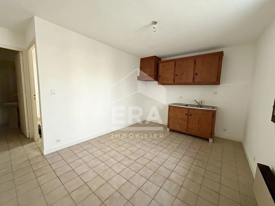 Immeuble 4 pièces à vendre à Martigues - Opportunité d'investissement à rafraîchir - Photo 1