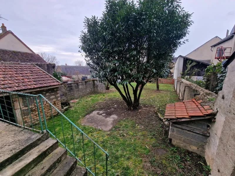 Immeuble à Ardentes - Photo 1