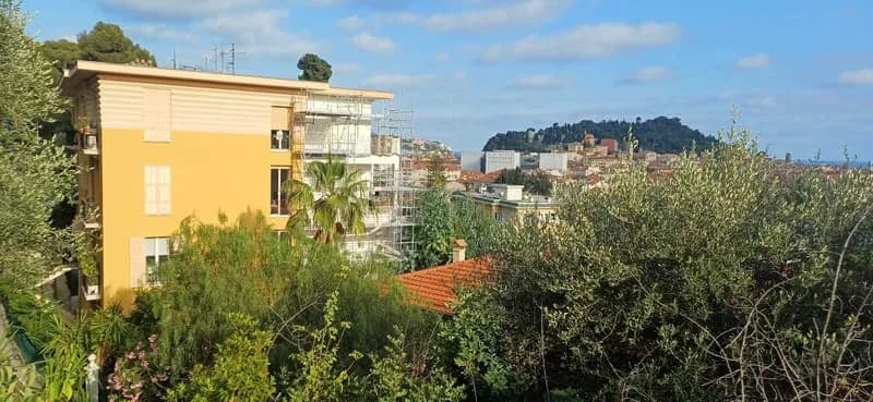 2p de 59 m² à rénover - Photo 1