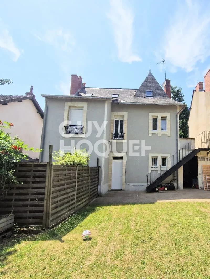 Centre ville Chateau Gontier - Immeuble 125 m² - Photo 1