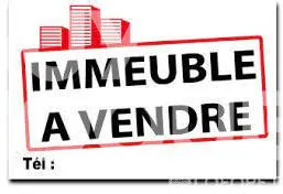 Immeuble de rapport dans Moret sur Loing comprenant 2 locaux commerciaux et 3 appartements. Tous loués. - Photo 1