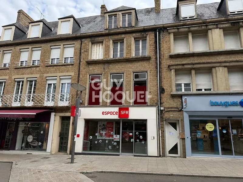 À VENDRE au coeur du centre-ville d'Avranches, immeuble mixte - Photo 1