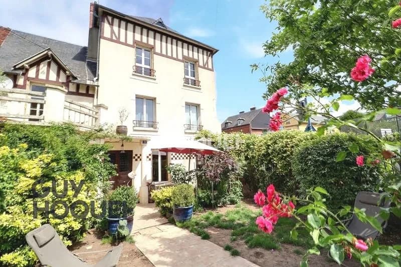 Ensemble immobilier au coeur de BERNAY - Photo 1