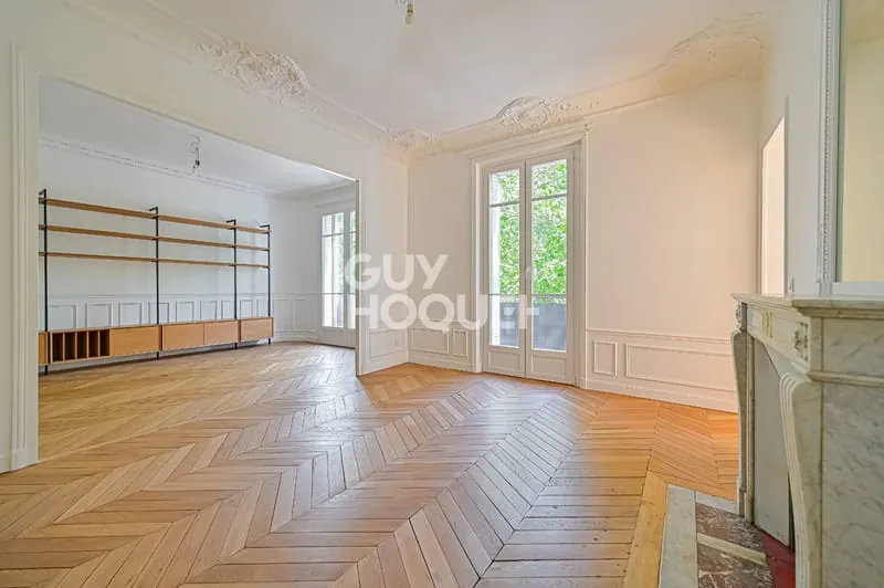 Place Daumesnil - Refait à neuf - Immeuble de caractère - Charme de l'ancien - 3/4 pièces - Photo 1
