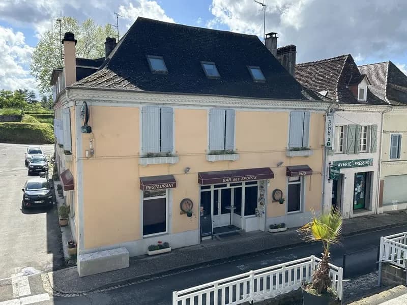Au coeur de la commune de Navarrenx - Photo 1
