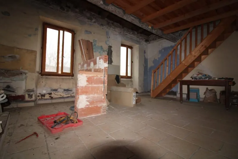 IMMEUBLE DE RAPPORT A RENOVER - Photo 1