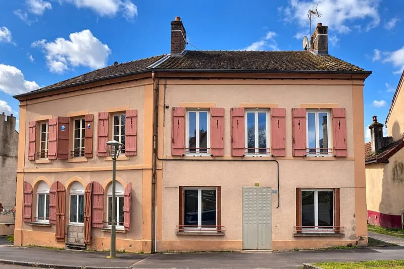IMMEUBLE DE 4 APPARTEMENTS - Photo 1