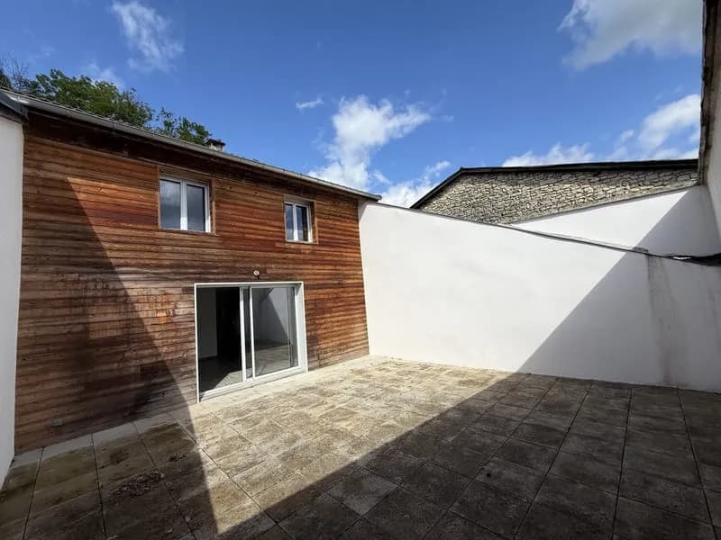 EN EXCLUSIVITÉ IMMEUBLE DE RAPPORT À NEUVILLE-SUR-AIN - Photo 1