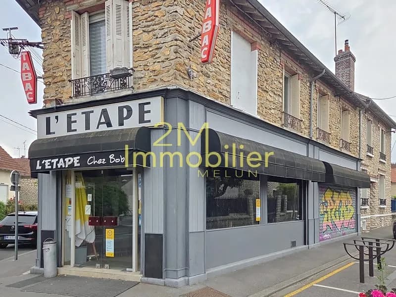IMMEUBLE - Photo 1