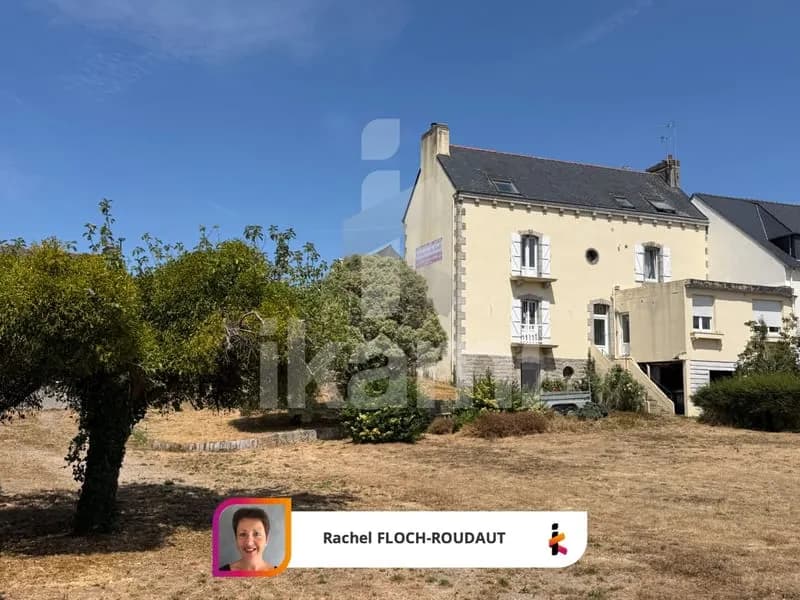 Ensemble immobilier incluant un local commercial, une habita - Photo 1