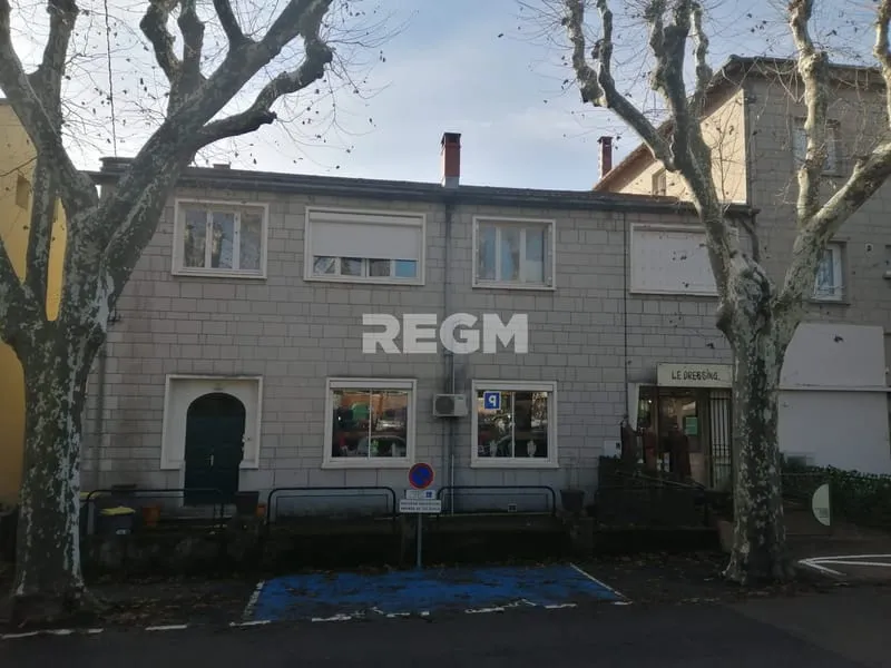 IMMEUBLE DE RAPPORT - Photo 1