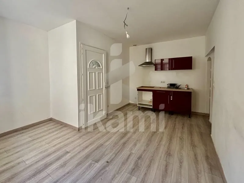 IMMEUBLE- COMMERCE ET APPARTEMENTS-CENTRE VILLE - Photo 1