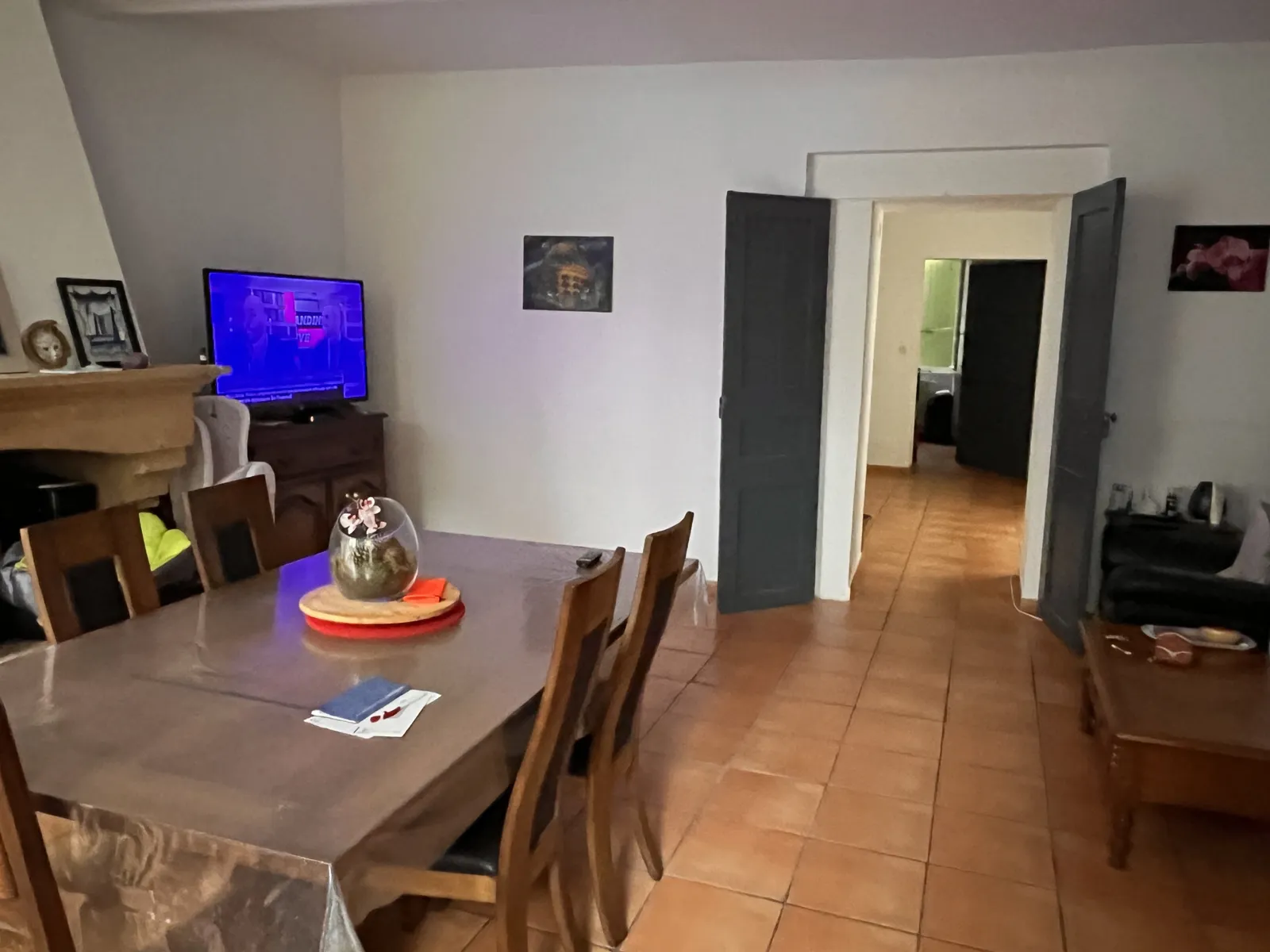 Immeuble de rapport à BEZOUCE, situé à 10 km à l'est de Nîme - Photo 1