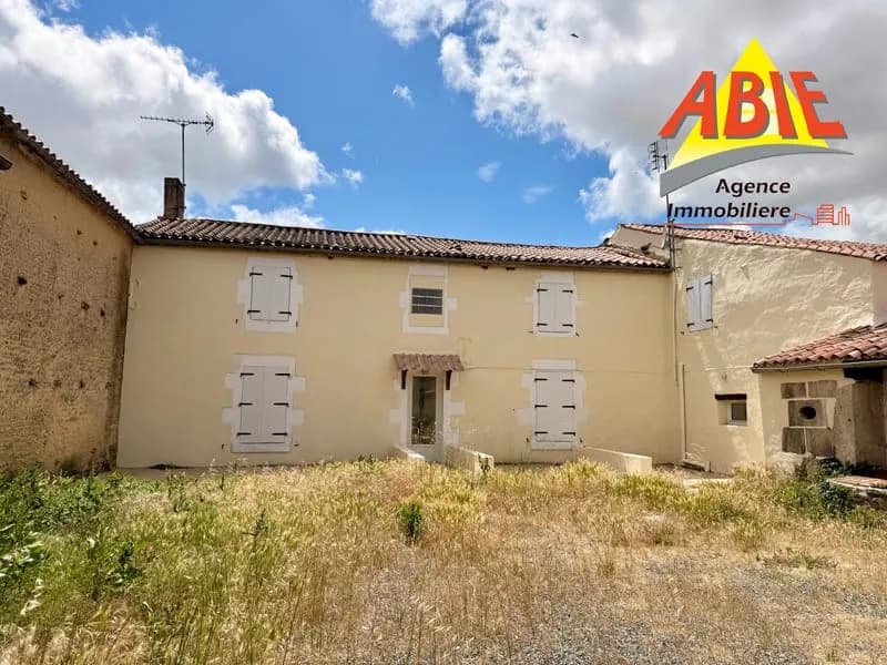 Immeuble de rapport rénové - 3 T3 avec garages - Photo 1