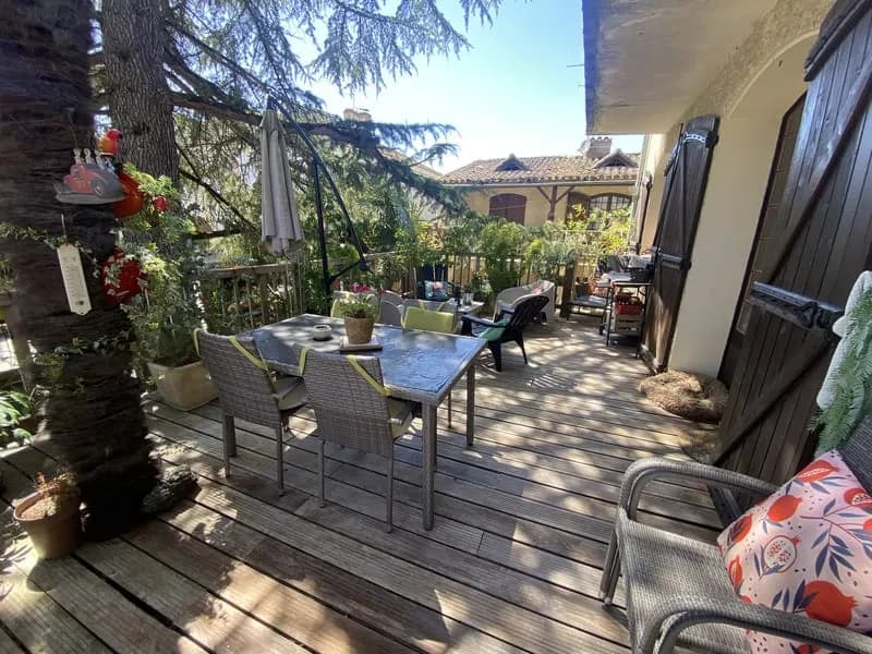 Immeuble de 304 m2 avec fort potentiel - Photo 1