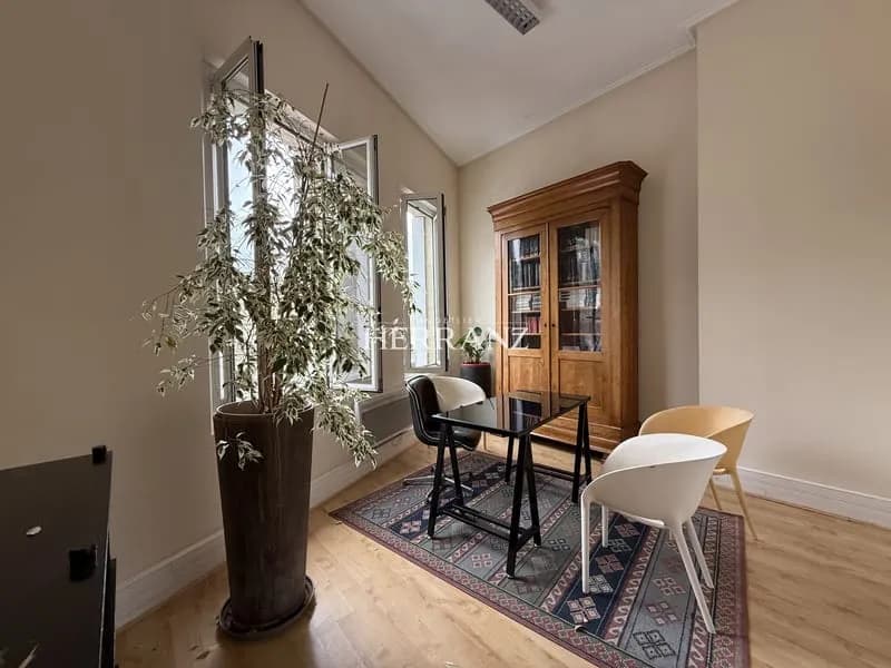Immeuble 270 m2 coeur de Bastide - Photo 1