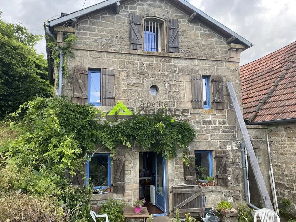 Ensemble immobilier à finir de rénover - Photo 1