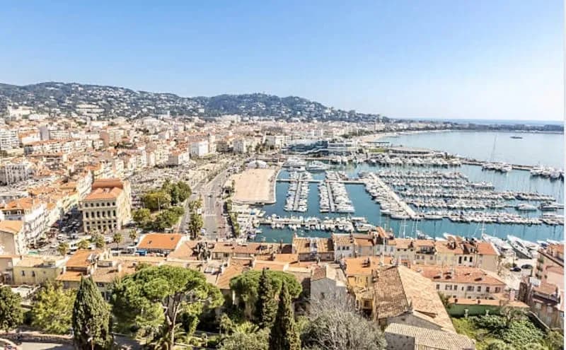 CANNES LIMITE CENTRE IMMEUBLE DE RAPPORT 142M2 4 LOTS 827999 - Photo 1