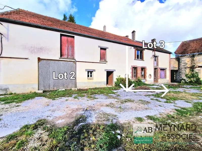 Ensemble immobilier 6 lots Corps de ferme à rénover avec gr - Photo 1