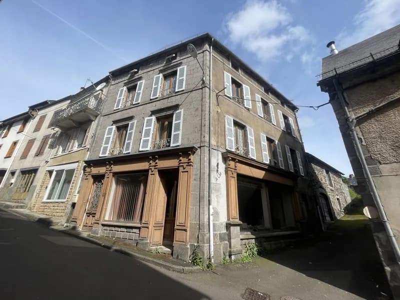 Grande Maison à Rochefort-Montagne Idéale pour Investissem - Photo 1