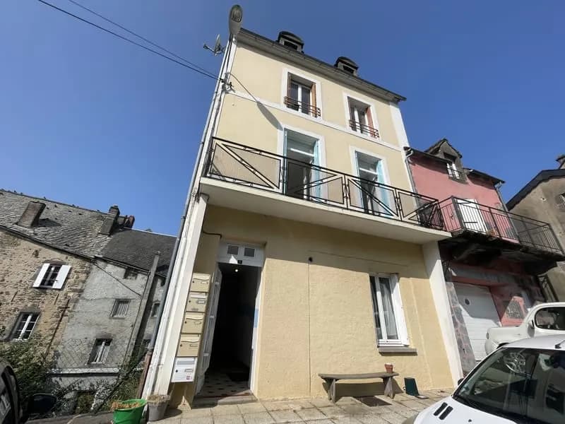 Immeuble de 123 m2 en plein centre de Rochefort - Photo 1