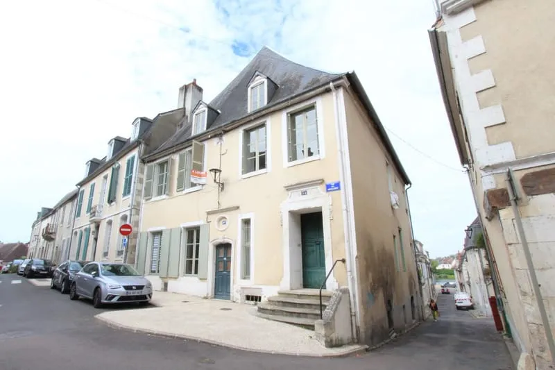 Proche centre-ville, très bel immeuble de rapport de 4 logem - Photo 1
