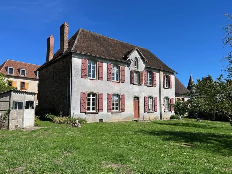 Coussac Bonneval, immeuble de 5 appartements, dépendances et - Photo 1