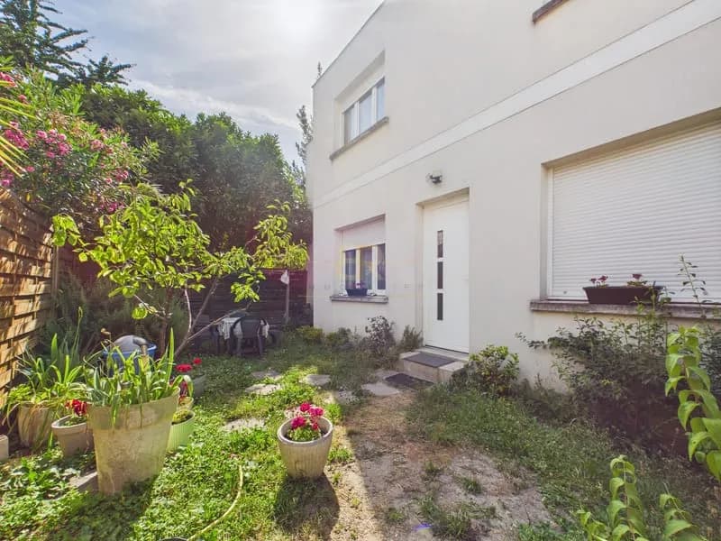 CALME - LUMINEUX - INVESTISSEMENT - ENSEMBLE IMMOBILIER RARE - Photo 1