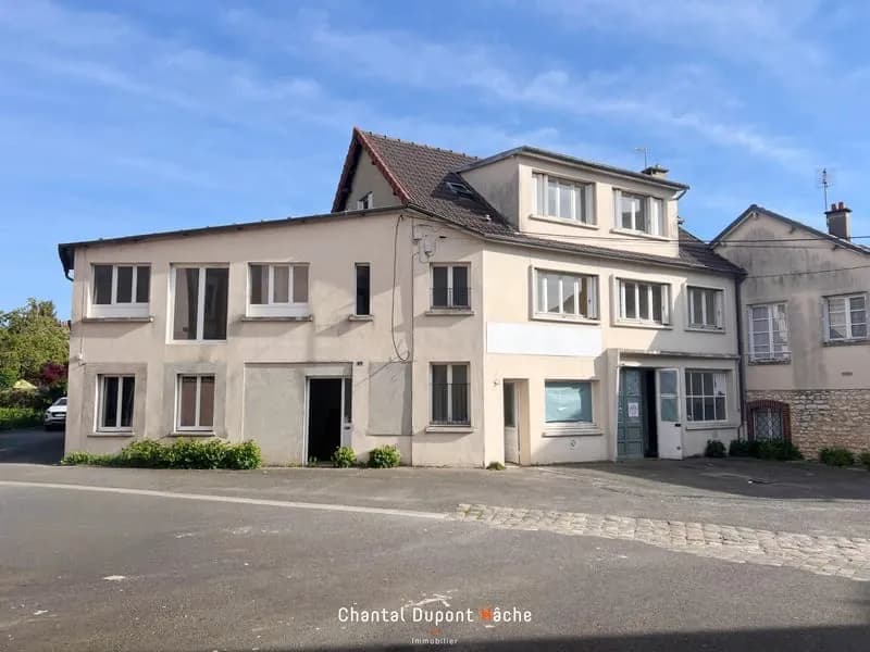 CHARTRES PROCHE PLACE DES EPARS- Ensemble immobilier mixte d - Photo 1