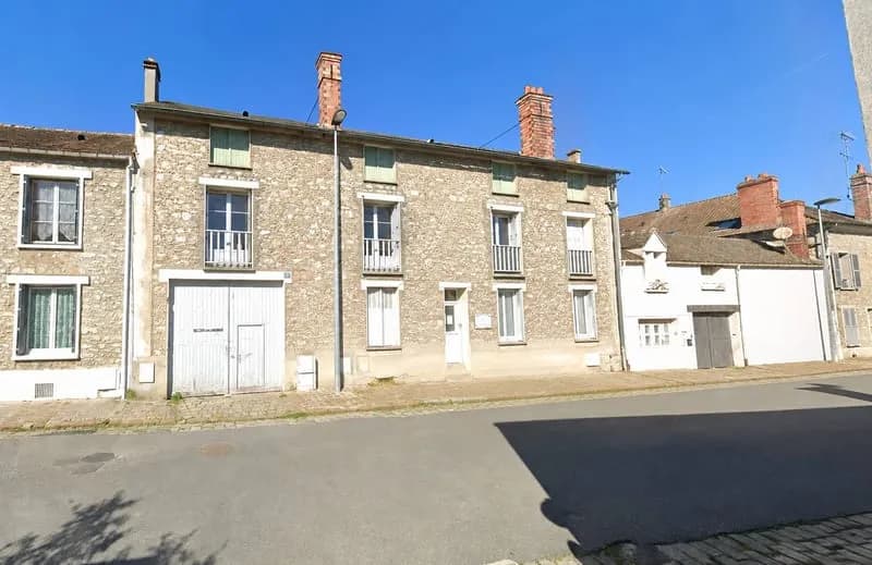 IMMEUBLE DE RAPPORT À MILLY-LA-FORÊT - 3 logements, stationn - Photo 1