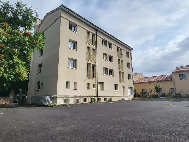 À vendre : Immeuble de rapport à Vic-le-Comte Idéal Invest - Photo 1