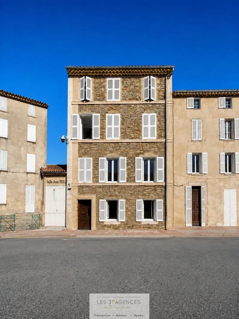 IMMEUBLE DE RAPPORT EN MONOPROPRIÉTÉ COEUR DU VILLAGE DE LA - Photo 1