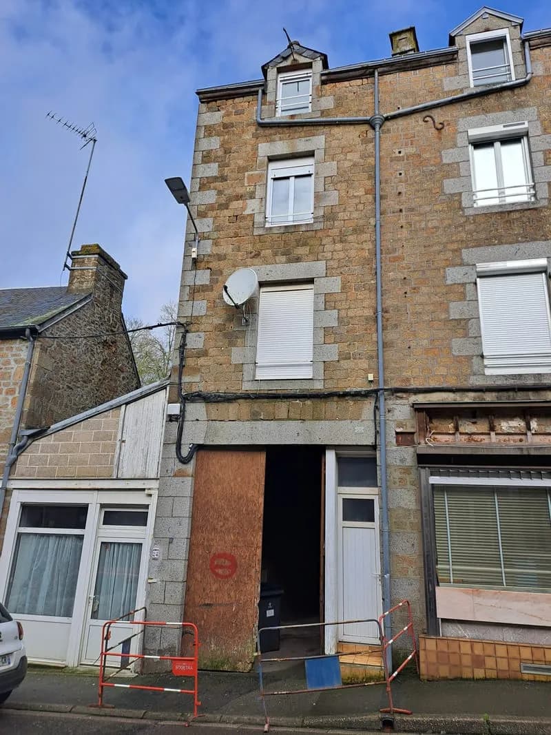 LA FERTE MACE - Immeuble de 4 appartements - Photo 1