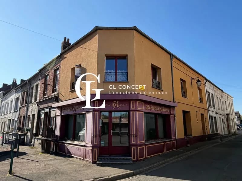 Immeuble à usage mixte centre ville de LILLERS - Photo 1