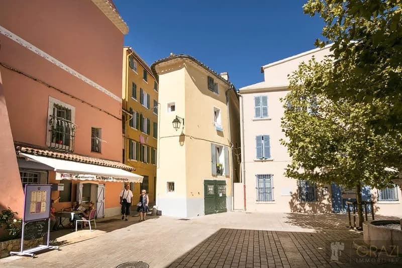 À vendre : Immeubles de Commerce et Appartements à Ollioules - Photo 1
